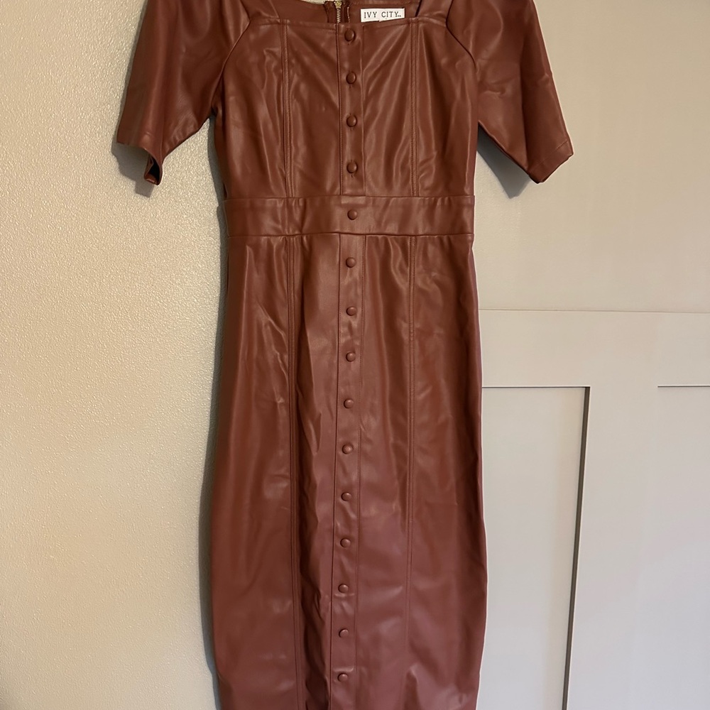 Ivy City Co Lindsay Dress - Picture 2 of 4